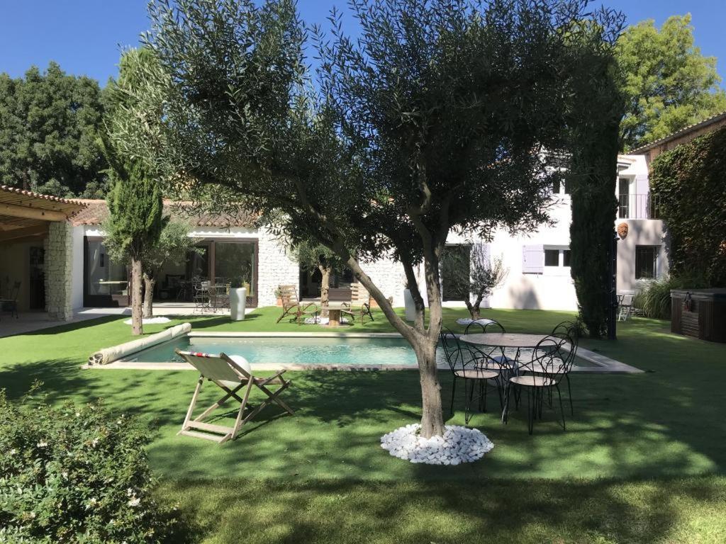 La Maison 1440 LʼIsle-sur-la-Sorgue Extérieur photo