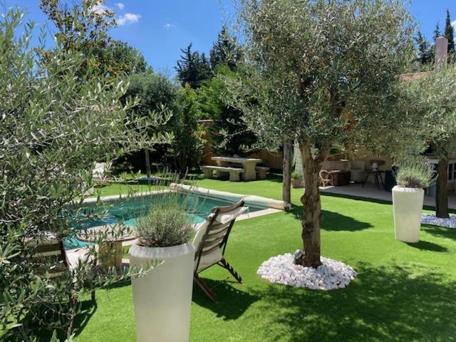 La Maison 1440 LʼIsle-sur-la-Sorgue Extérieur photo